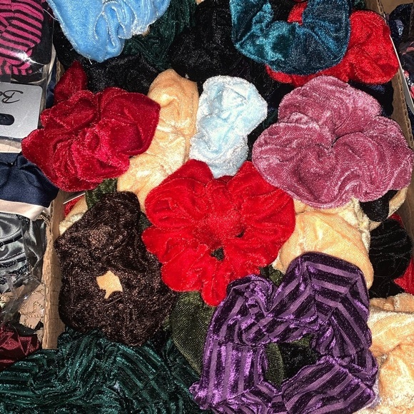 Random Assorted 100 Hair Tie Scrunchies Mixed Lot - Picture 12 of 14
